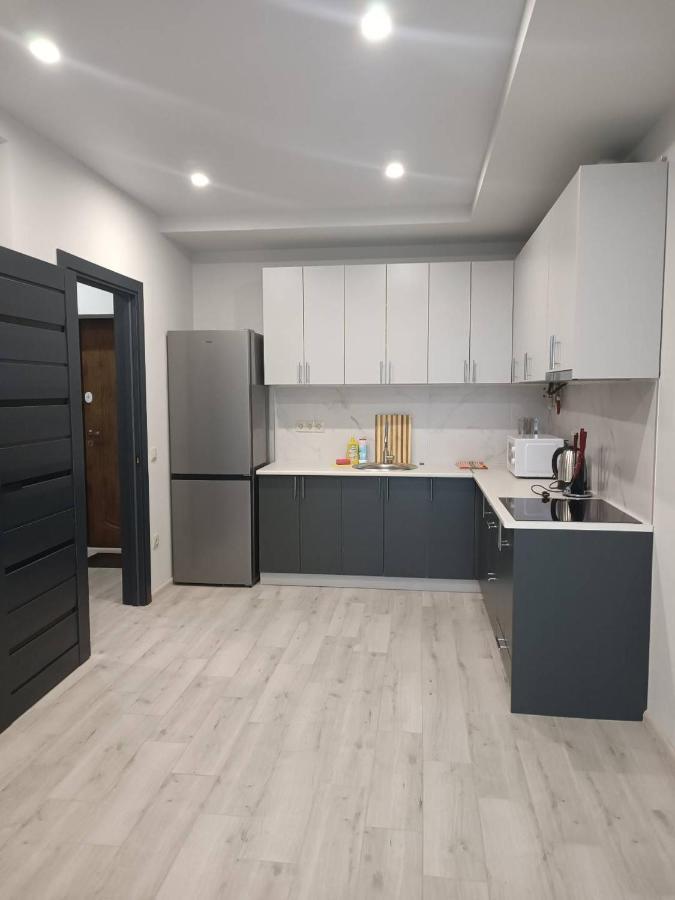 Apartments Domovik Mira 11S/9 Mukacheve Bagian luar foto